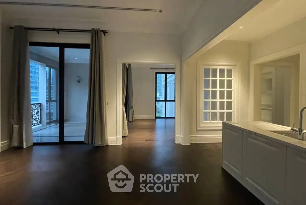รูป คอนโด 3 ห้องนอน ขาย ที่ 98 วิทยุ ใกล้ BTS เพลินจิต 200 ม. (ID 2866845) - รูปที่ 2/11