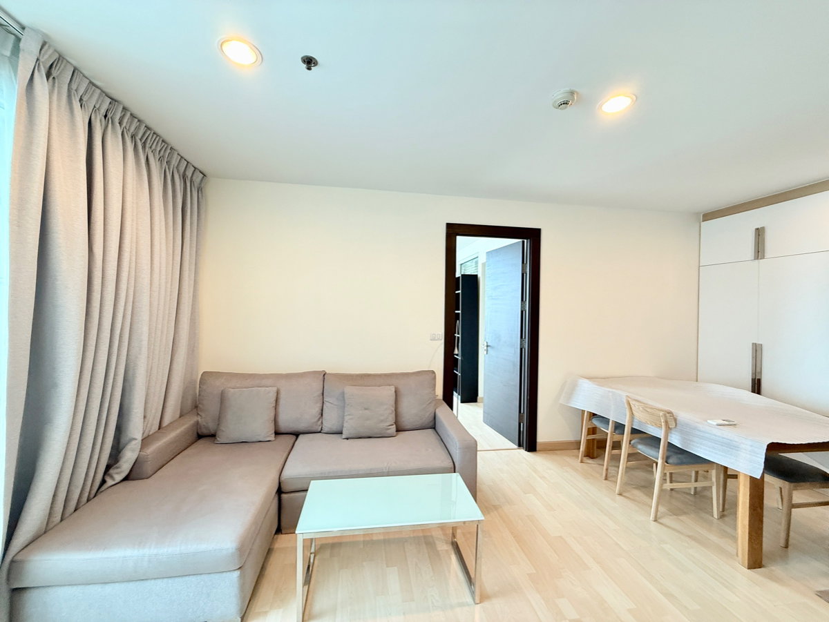 picture Ready to move in❗️"𝐑𝐡𝐲𝐭𝐡𝐦 𝐑𝐚𝐭𝐜𝐡𝐚𝐝𝐚" 2 Bed 2 Bath Near MRT-Ratchadapisek - 8/19
