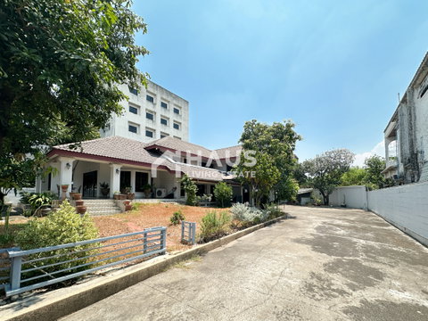 House Nimit Tai Municipality Soi 1 / 6 Bedrooms #HPCC046