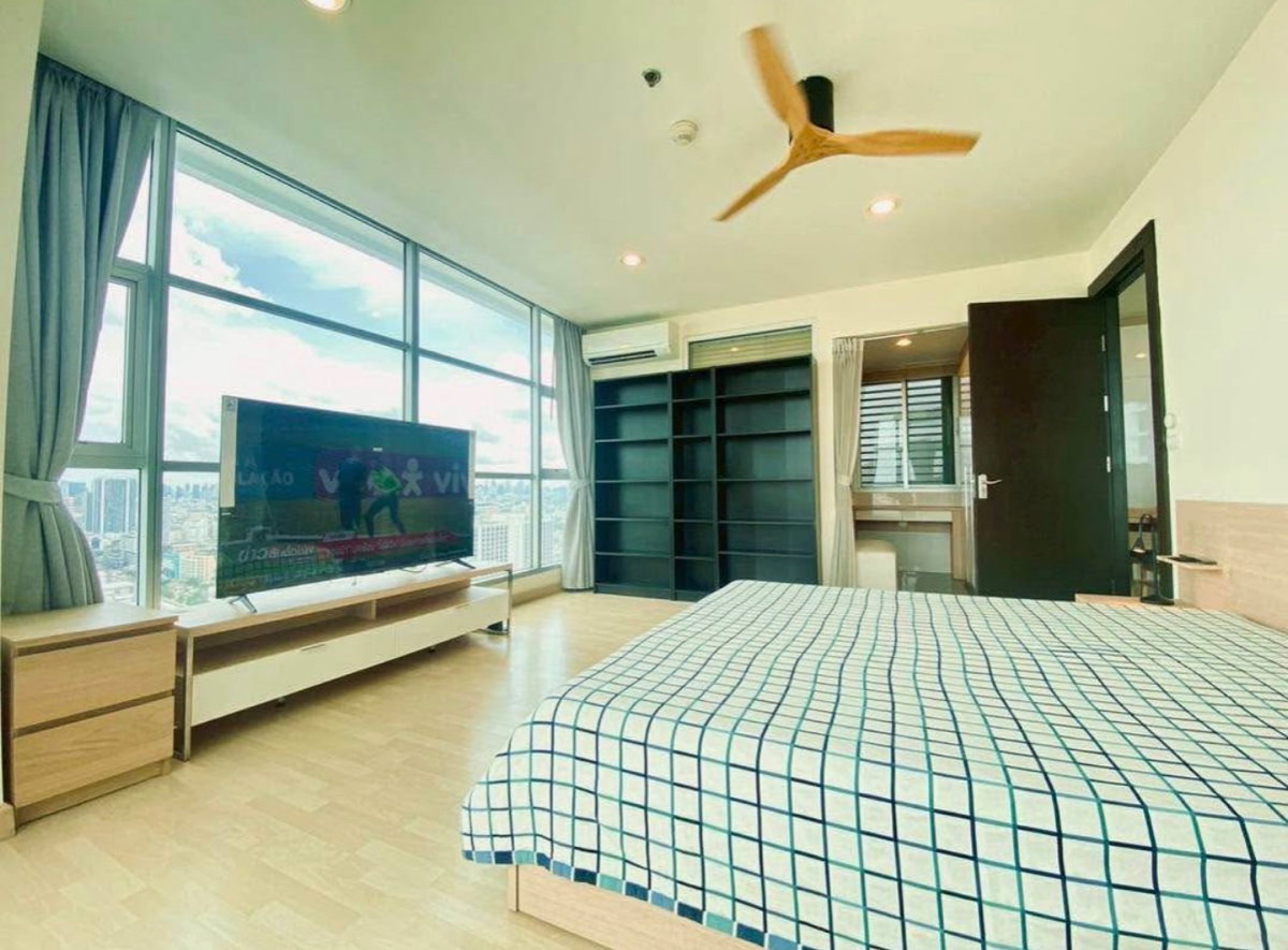 picture Ready to move in❗️"𝐑𝐡𝐲𝐭𝐡𝐦 𝐑𝐚𝐭𝐜𝐡𝐚𝐝𝐚" 2 Bed 2 Bath Near MRT-Ratchadapisek - 3/19
