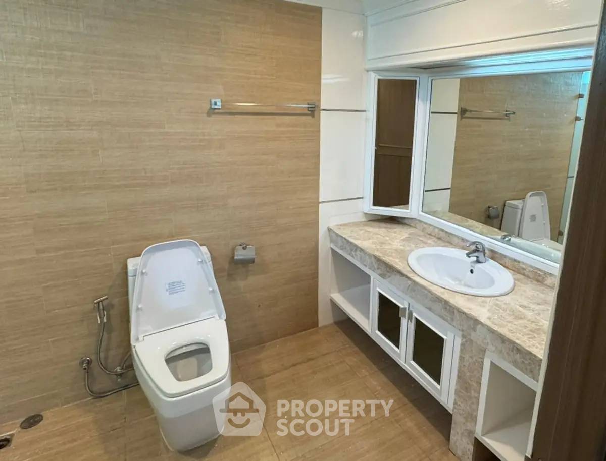 รูป คอนโด 3 ห้องนอน ชั้นสูง 37 ขนาด 350 ตร.ม. วัฒนา เฮ้าส์ ใกล้ MRT สุขุมวิท 200 ม. (ID 2866749) - รูปที่ 17/20