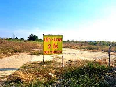 เช่าที่ดิน โรงเรียนนวมินทราชินูทิศ สวนกุหลาบวิทยาลัย สมุทรปราการ : ให้เช่าที่ดินถมแล้ว 2 ไร่  แถวคลองส่งน้ำ   ห่างจาก CJ More และ 7/11 เพียง 350 ม.   และห่างจากศูนย์การแพทย์จักรี  (รามา) 2 กิโลกว่า ๆ  