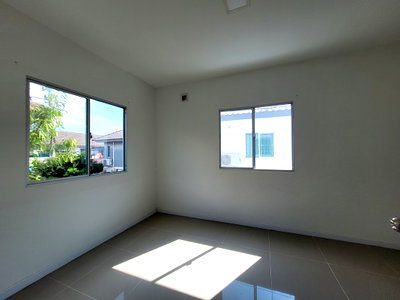 Townhouses for sale Khlong Luang Road : TOWN HOUSE 25.2 Sq.w. Khlong Luang Pathumthani for 1.8M