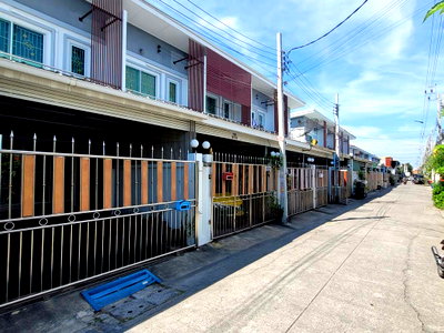 ทาวน์โฮม รร.นายเรือ : ทาวน์เฮ้าส์ 19 ตร.วา บางเมือง สมุทรปราการ เมืองสมุทรปราการ สมุทรปราการ 2.4M