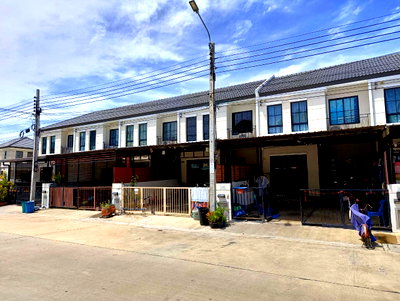 Townhouses for sale Phra Samut Jadee Samut Prakarn : TOWN HOUSE 22.1 Sq.w. Phra Samut Jadee Samut Prakarn for 2.4M