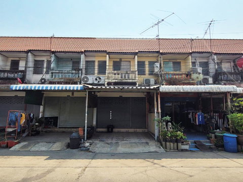ทาวน์เฮ้าส์ 16 ตร.วา กฤษณา ปทุมธานี 2 สามโคก ปทุมธานี 1.4M