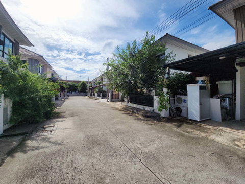 บ้านแฝด 38 ตร.วา โมดิวิลล่า ลาดกระบัง-สุวรรณภูมิ เมืองฉะเชิงเทรา ฉะเชิงเทรา 3.3M