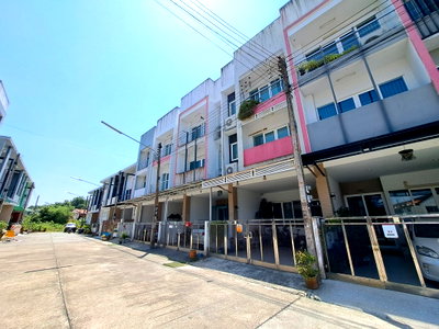 ทาวน์โฮม หาดใหญ่ สงขลา : ทาวน์เฮ้าส์ 25.2 ตร.วา คอหงส์ หาดใหญ่ หาดใหญ่ สงขลา 4.2M