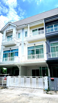 ขายทาวน์โฮม : 🔥ขาย ทาวน์โฮม 3 ชั้น รีโนเวทใหม่ทั้งหลัง เมโทร พระราม 9 /  Metro Rama 9  ใกล้ Airport Rail Link หัวหมาก