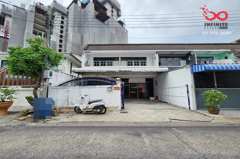 รูป ขายทาวน์เฮาส์ ถนนประชาอุทิศ ใกล้ MRT ห้วยขวาง 2 คูหา 2 ชั้น 48 ตร.ว.  - รูปที่ 2/10