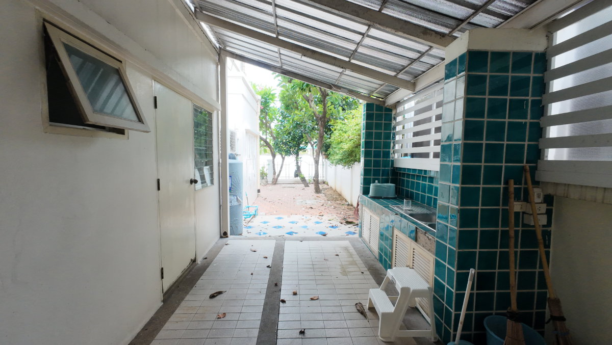 picture Baan Suan Phutthamonthon Sai 1, detached corner unit, fully furnished, ready to move in. - 8/34