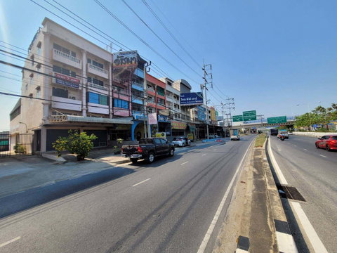 อาคารพาณิชย์ 32.9 ตร.วา ราชพฤกษ์ เมืองนนทบุรี นนทบุรี 5.5M