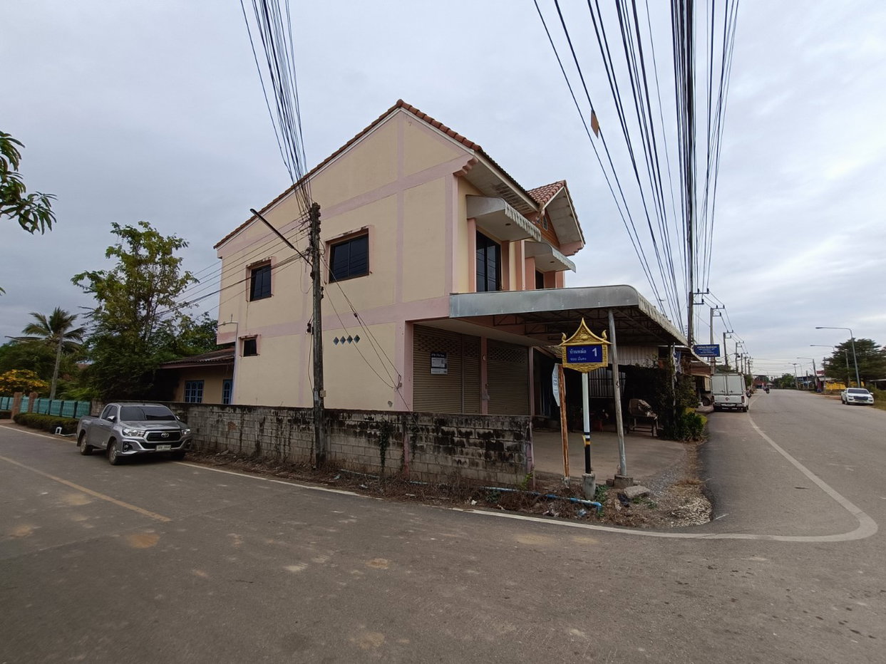 picture SHOP HOUSE 52 Sq.w. Phichai Uttaradit for 3M - 1/3