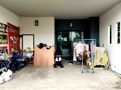 ทาวน์โฮม โรงเรียนนานาชาติเด่นหล้า : ทาวน์เฮ้าส์ 25.8 ตร.วา ลภาวัน ดีน่า โครงการ 23 บางบัวทอง บางบัวทอง นนทบุรี 3.3M
