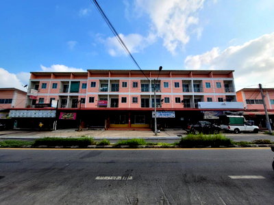Shophouses for sale Kasetsart University Si Racha Campus : SHOP HOUSE 30.7 Sq.w. Si Racha Chonburi for 6M