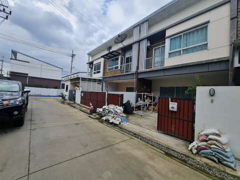 ทาวน์เฮ้าส์ 19.2 ตร.วา วิลเลต ไลท์ รัตนาธิเบศร์ บางใหญ่ นนทบุรี 1.7M