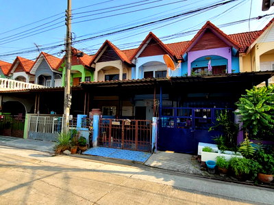 Townhouses for sale Samut Prakan Polytechnic College Chumchon Mueang Mai Bang Phli : TOWN HOUSE 18 Sq.w. Bang Bo Samut Prakarn for 1.2M