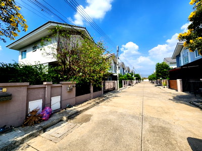 Houses for sale : HOME 37.9 Sq.w. Muang Pathum Thani Pathumthani for 4.2M