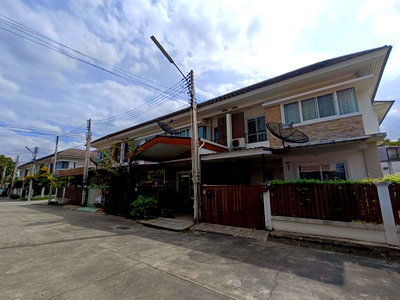 Townhouses for sale Si Racha Chonburi : TOWN HOUSE 21.7 Sq.w. Si Racha Chonburi for 2.1M