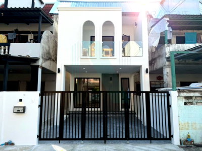 ทาวน์โฮม เขตตลิ่งชัน : 📌 ขายทาวน์เฮาส์ โครงการ เมืองเพชรวิลเลจ 4 2 ชั้น 3 ห้องนอน 3 ห้องน้ำ