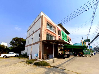 Shophouses for sale Nakhon Sawan : SHOP HOUSE 36.8 Sq.w. Muang Nakhon Sawan Nakhon Sawan for 4.2M