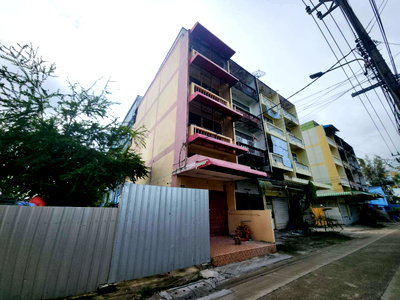 Shophouses for sale ม.เอเชียอาคเนย์ : SHOP HOUSE 17 Sq.w. Bang Khae Bangkok for 3M
