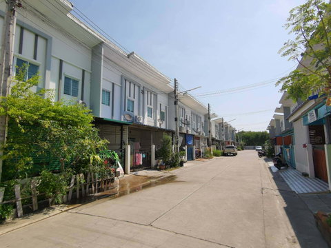 ทาวน์เฮ้าส์ 18 ตร.วา แลนซีโอ คริป (ระยอง-แยกเนินสำลี) เมืองระยอง ระยอง 1.8M