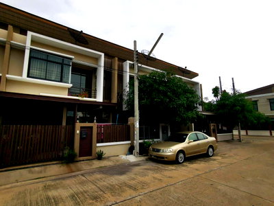 Townhouses for sale Phra Samut Jadee Samut Prakarn : TOWN HOUSE 22.5 Sq.w. Phra Samut Jadee Samut Prakarn for 1.9M