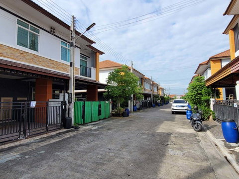 TOWN HOUSE 28 Sq.w. Phan Thong Chonburi for 2.2M