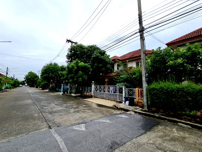 บ้านเดี่ยว ถนนรังสิต-นครนายก : บ้านเดี่ยว 55.5 ตร.วา ศุชญา รังสิต-นครนายก ธัญบุรี ปทุมธานี 2.7M