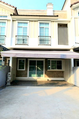ทาวน์โฮมให้เช่า : บ้านให้เช่า Townhouseอินดี้ 1 บางนา รามคำแหง 2  พร้อมเข้าอยู่สนใจติดต่อ Line @goodmanpro หรือโทร 0999029