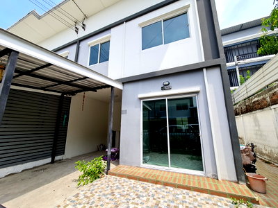 ทาวน์โฮม สามพราน นครปฐม : ทาวน์เฮ้าส์ 24.1 ตร.วา ไลโอบลิสซ์ เพชรเกษม-ยอแซป สามพราน สามพราน นครปฐม 2M