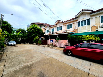 Townhouses for sale เพชรเกษม 110 : TOWN HOUSE 19.5 Sq.w. Nong Khaem Bangkok for 2.1M