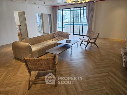 คอนโด 4 ห้องนอน 200 ตร.ม. ชั้นสูง 25 Las Colinas ใกล้ BTS อโศก 100 ม. (ID 2867003)