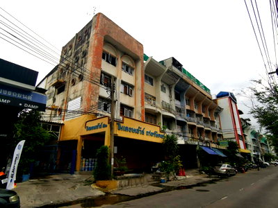 Shophouses for sale ม.เอแบค : SHOP HOUSE 25 Sq.w. Bang Kapi Bangkok for 6.9M