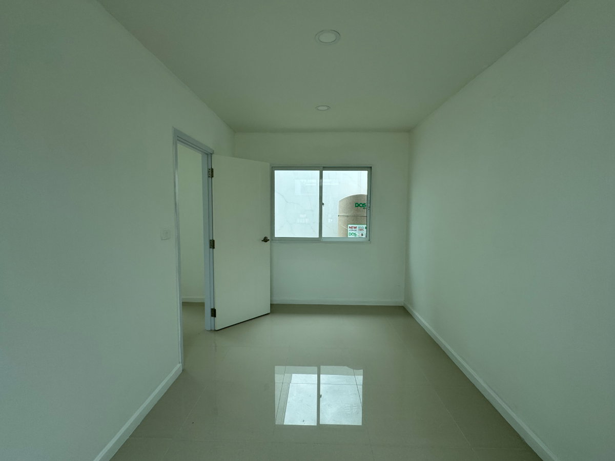 รูป 🏡 ทาวน์โฮมหลังใหญ่ ทำเลกรุงเทพ–ปทุม เดินทางสะดวก พร้อมเข้าอยู่ | ชีวาโฮม กรุงเทพฯ–ปทุม - รูปที่ 5/12