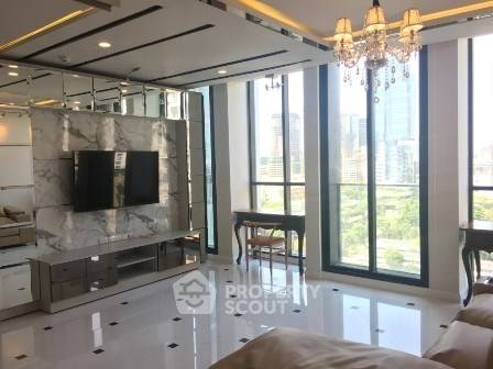ขายคอนโด 2 ห้องนอน Noble Ploenchit ใกล้ BTS เพลินจิต 100 ม. (ID 2873933)