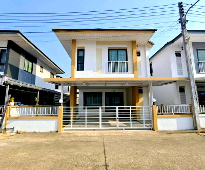 บ้านแฝด ม.เทคโนโลยีราชมงคลตะวันออก : ขายบ้านแฝดสวย ทำเลดี ใน เดอะ เพอร์เฟค ฮิลล์ พร้อมเข้าอยู่