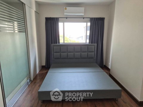 คอนโด 1 ห้องนอน Q House Sathon ใกล้ BTS กรุงธนบุรี 100 ม. (ID 2869183)