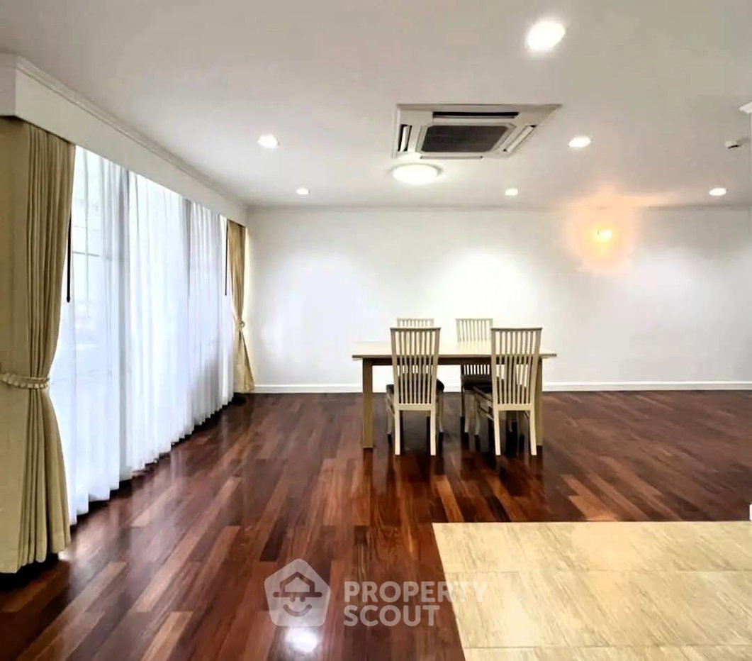 รูป คอนโด 3 ห้องนอน ขนาด 165 ตร.ม. ที่ อะคาเดเมีย แกรนด์ ทาวเวอร์ ใกล้ BTS พร้อมพงษ์ 300 ม. (ID 2873666) - รูปที่ 4/17