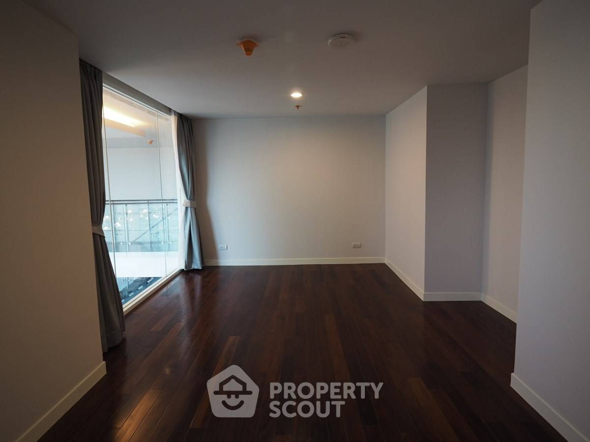 รูป คอนโด 4 ห้องนอน ชั้นสูง 43 295 ตร.ม. ให้เช่า Circle Condominium ใกล้ MRT เพชรบุรี (ID 2874514) - รูปที่ 26/30