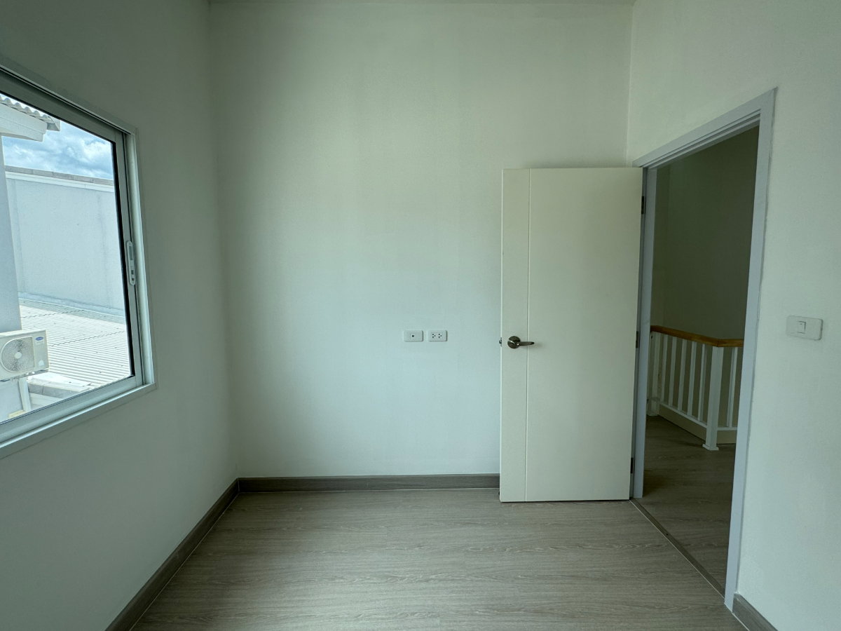 รูป 🏡 ทาวน์โฮมหลังใหญ่ ทำเลกรุงเทพ–ปทุม เดินทางสะดวก พร้อมเข้าอยู่ | ชีวาโฮม กรุงเทพฯ–ปทุม - รูปที่ 6/12