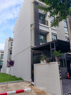 3-BR Townhouse For Sale, Baan Klang Muang Rama 9–Ramkhamhaeng, Phlapphla (ID 2873203)