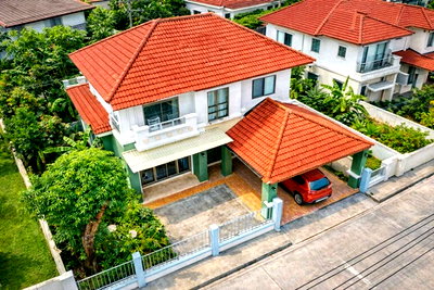 บ้านเดี่ยวให้เช่า : สุกี้ตี๋น้อย 1.38 กม. รังสิต-นครนายก ถ.พระองค์เจ้าสายคลอง 4 บ้านเดี่ยว 2 ชั้น 50 ตร.วา. 200 ตร.ม. 4 นอน 3 น้ำ บ้านหลังใหญ่