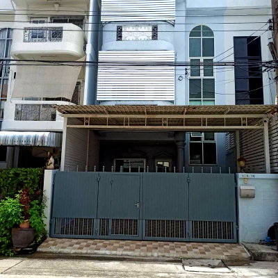 ทาวน์โฮม MRT ลาดพร้าว 71 : ขายทาวน์โฮม 3 ชั้น หมู่บ้าน 84 แมนชั่น ลาดพร้าว ประดิษฐ์มนูธรรม เลียบด่วนรามอินทรา