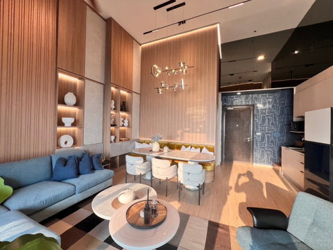 For Sale: The most beautifully decorated unit in The Symphony 2 bed 2 bath 122 sqm Double-height ceiling