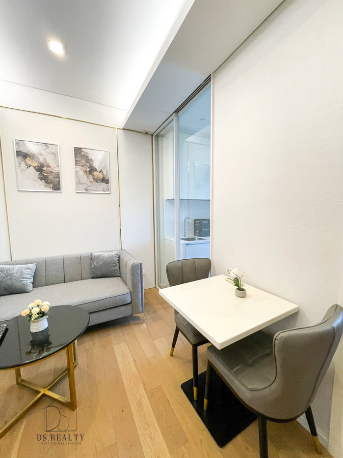 รูป ✨ สัมผัสชีวิตเหนือระดับ! คอนโด The Saint Residences พร้อมเฟอร์นิเจอร์ครบ (DSL1167) - รูปที่ 8/10
