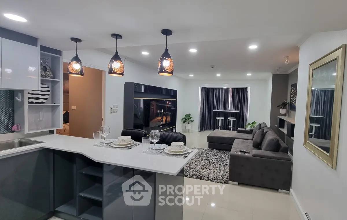 รูป คอนโด 1 ห้องนอน 65 ตร.ม. ชั้น 11 Omni Tower ใกล้ BTS นานา 400 ม. (ID 2874592) - รูปที่ 1/16