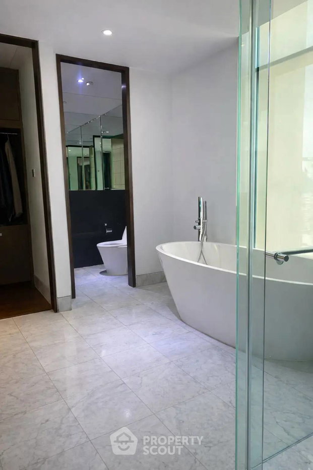 รูป 440 ตร.ม. 3 ห้องนอน The Residences At The St Regis Bangkok ใกล้ BTS ราชดำริ 90 ม. (ID 2873515) - รูปที่ 13/14