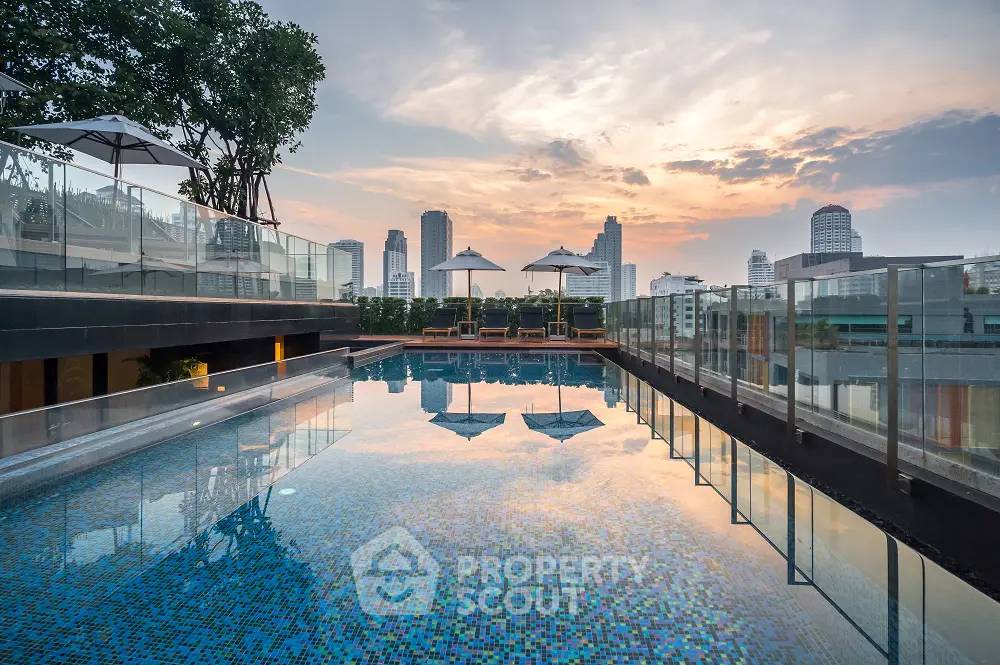 รูป คอนโด 3 ห้องนอน 94 ตร.ม. ให้เช่า ที่ LIV @ 49 ใกล้ BTS ทองหล่อ (ID 2873770) - รูปที่ 16/17